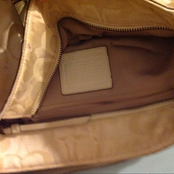 Coach - Picture 6 of 8